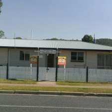 Travelling Lite B&B | 90 Heusman St, Mount Perry QLD 4671, Australia