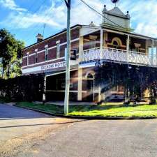 Beckom Hotel | Cnr Ariah & Deakin Sts, Beckom NSW 2665, Australia