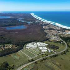 Ocean Club Resort | 1311/1333 Ocean Dr, Lake Cathie NSW 2445, Australia