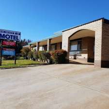 Hi-Way Eight Motor Inn | 28 Longfield St, Stawell VIC 3380, Australia