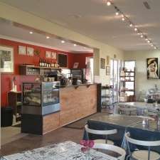 Ferguson Falls Wines & Cafe | 172 Pile Rd, Ferguson WA 6236, Australia