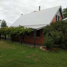 Binnowee B&B - 126 Dare Rd, Nobby QLD 4360, Australia