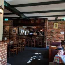 Vernon Arms Tavern | 1441 Mandurah Rd, Baldivis WA 6171, Australia