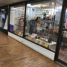 Royal Fashion Boutique | 25 Leafy Circuit, Cranbourne East VIC 3977, Australia