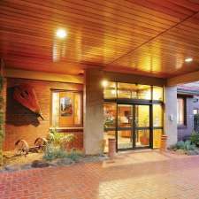 Hotel Bruce County | 445 Blackburn Rd, Mount Waverley VIC 3149, Australia