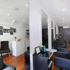 Sally's King & Queens Hair Salon | 2/358 Riding Rd, Balmoral QLD 4171, Australia