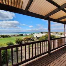 Glenayr Holiday House | 22 Bayview Rd, Point Turton SA 5575, Australia