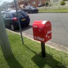 Australia Post street post box | 2 Desmond St, Merrylands NSW 2160, Australia