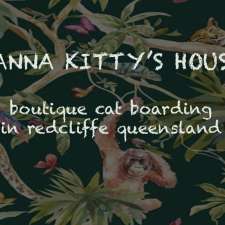 nanna kittys house | 10 Malcolm St, Beachmere QLD 4510, Australia