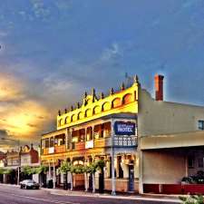 La Cochon Rose Motel | 123 Napier St, St Arnaud VIC 3478, Australia