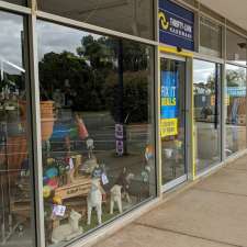 Thrifty-Link Hardware - E & R A Parlour & Co - Barramul St, Simpson VIC ...