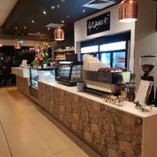 4 Flavours Restaurant & Cafe | shop 4/20 Linden Tree Way, Cranbourne North VIC 3977, Australia