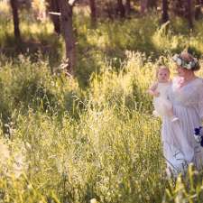 Linda Pasfield Photography - Elopement & Wedding Photography | 8 Flinders St, Beauty Point TAS 7270, Australia