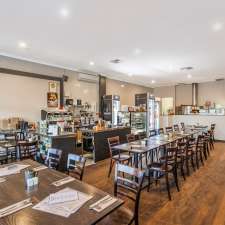 Riley's Cafe | 68 Cranford Ave, Mount Pleasant WA 6153, Australia