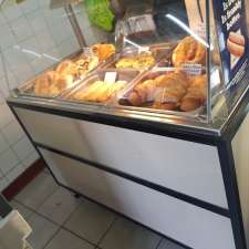 C.T. Hot Bread Bakery | 360 Station St, Lalor VIC 3075, Australia