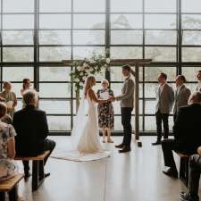 Circle of Love - Wedding Celebrant | 147 Pacific Hwy, Ourimbah NSW 2258, Australia