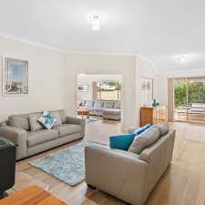 Dunsborough Holiday Homes - 10 Toddy Pl | 10 Toddy Pl, Dunsborough WA 6281, Australia