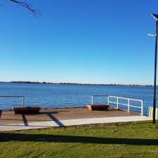Digger Loughnan Fishing Jetty and Park | Melbourne St, Mulwala NSW 2647, Australia
