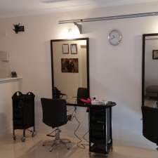 Andrea's Hairdressing | 33 Calibre Circuit, Clyde North VIC 3978, Australia