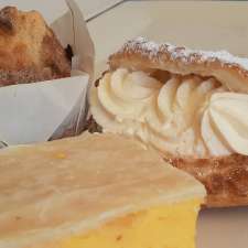 Wiggies Bakery Cafe | Noble Parade, Dalmeny NSW 2546, Australia