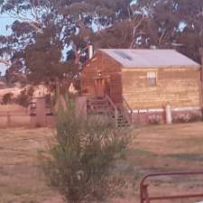 Valdara Rustic Farmstay | 8 Dundas St, Raglan VIC 3373, Australia