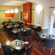 Mundaring Hotel | Jacoby St, Mundaring WA 6073, Australia