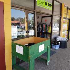 Robyn's Op Shop | 15a Barklya Pl, Marsden QLD 4132, Australia