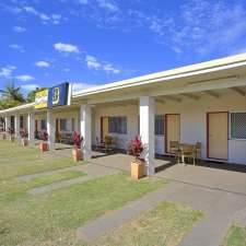 Moore Park Beach Motel | 29 Club Ave, Moore Park Beach QLD 4670, Australia