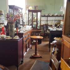 Newlyn Antiques & Cottage Garden Nursery | 2851 Midland Hwy, Newlyn North VIC 3364, Australia