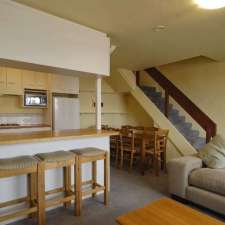 Molony's Apartments AMS Mt Buller | 115 New Summit Road, Mount Buller VIC 3723, Australia