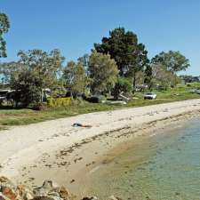 Bradburys Beach Camping Ground | Flinders Ave, Dunwich QLD 4183, Australia