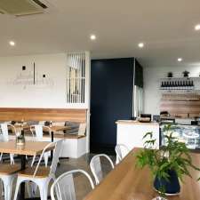 Edina Waterfront Cafe | 1a Harding St, Portarlington VIC 3223, Australia