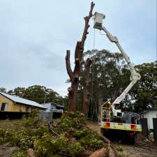 Russell Island block clearing and building services | 8 Lindwall St, Russell Island QLD 4184, Australia