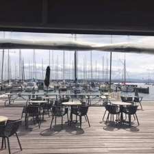 Crusoe's on the Lake | Lake Macquarie Yacht Club, Ada St, Belmont NSW 2280, Australia