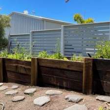 Gladstone Fencing and Landscaping - Charlie's Customs | Ebony Cl, Calliope QLD 4680, Australia