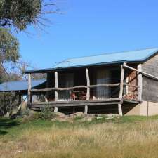 Gaddleen Grove Cottages | 177 Mcgaffins Rd, West Wodonga VIC 3690, Australia