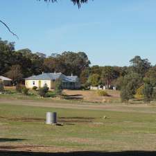 Balmoral Lodge - Barossa Group Accommodation | 530 Balmoral Rd, Cockatoo Valley SA 5351, Australia
