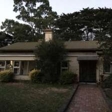 Airport Farmhouse | 210 Oaklands Rd, Oaklands Junction VIC 3063, Australia