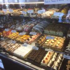 Frank's Cakes | 511 Scoresby Rd, Ferntree Gully VIC 3156, Australia