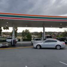 7-Eleven Pacific Pines | 31 Pitcairn Way, Pacific Pines QLD 4211, Australia