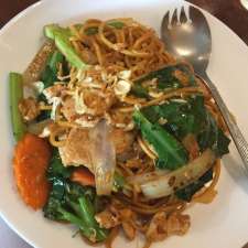 Putong Thai Restaurant | 6/40 Greenpark Rd, Alexander Heights WA 6064, Australia