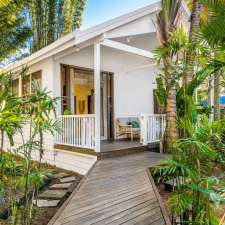 A PERFECT STAY Bamboo Beach House | 76 Butler St, Byron Bay NSW 2481, Australia