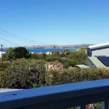 Beach House Port Elliot | 4 England Ave, Port Elliot SA 5212, Australia