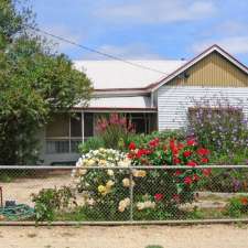 Crooked Cottage Holiday Accomodation | 51 Munro St, Murtoa VIC 3390, Australia