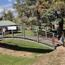 Jugiong Playground and Swimming Pool | 319 Riverside Dr, Jugiong NSW 2726, Australia