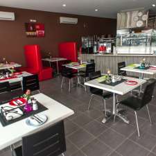 Derrimut Pizza Cafe Caroline Springs | 4/2 Delma Rd, Ravenhall VIC 3023, Australia