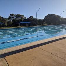 Dapto Public Pool | 28 Bangaroo Ave, Dapto NSW 2530, Australia