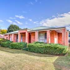 Shine Bright | 9 Lumley Dr, Bright VIC 3741, Australia