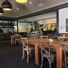 Potters Hotel Brewery Resort | Wine Country Dr, Nulkaba NSW 2325, Australia