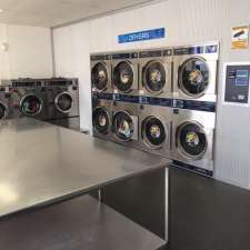 Spincity Coin Laundry | 10 Carpenter St, Lakes Entrance VIC 3909, Australia